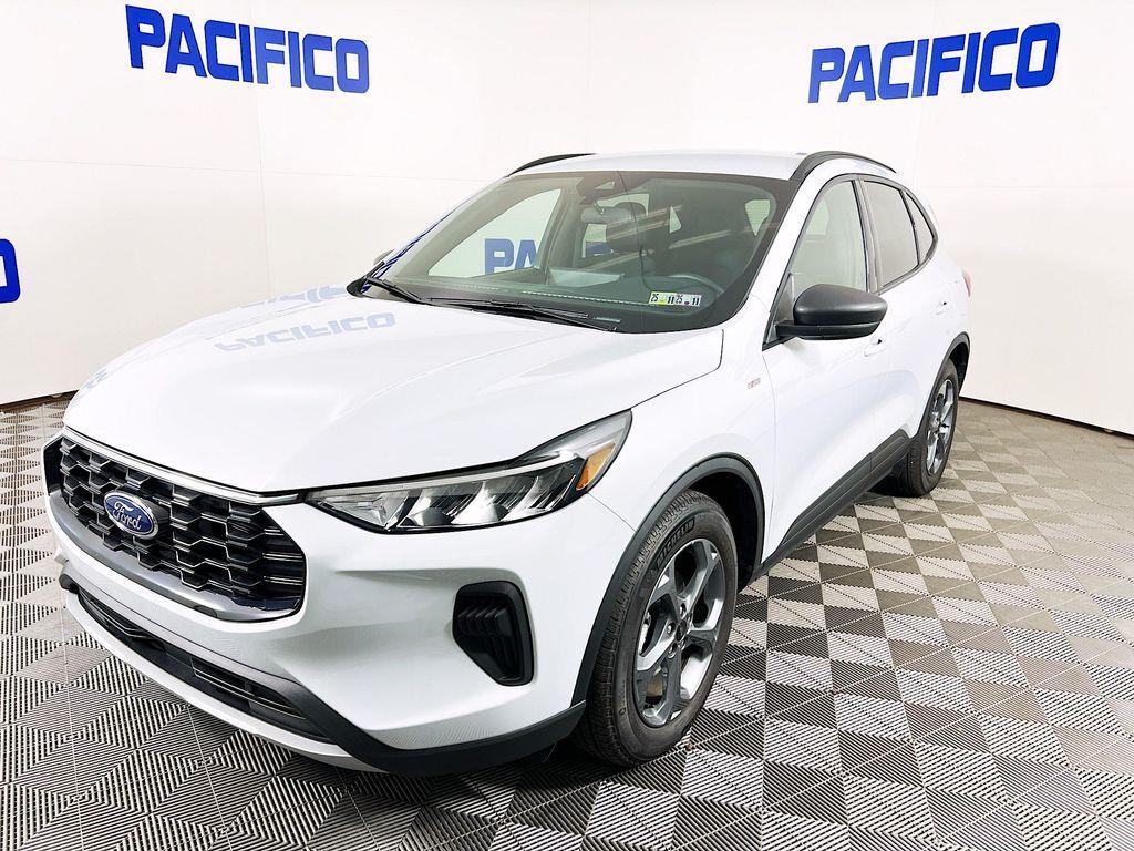 used 2025 Ford Escape car, priced at $26,999