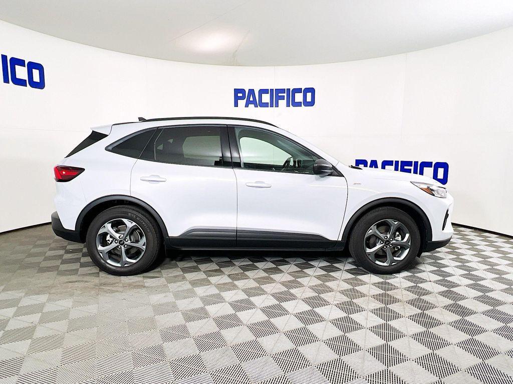 used 2025 Ford Escape car, priced at $26,999