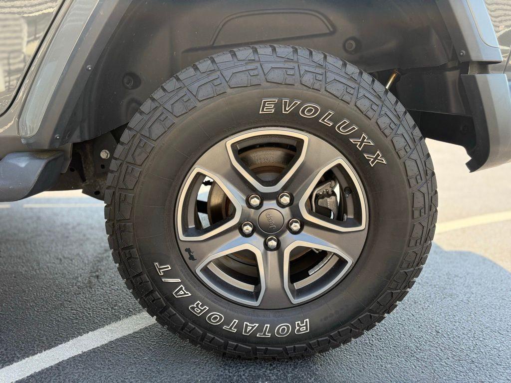 used 2019 Jeep Wrangler Unlimited car, priced at $27,499