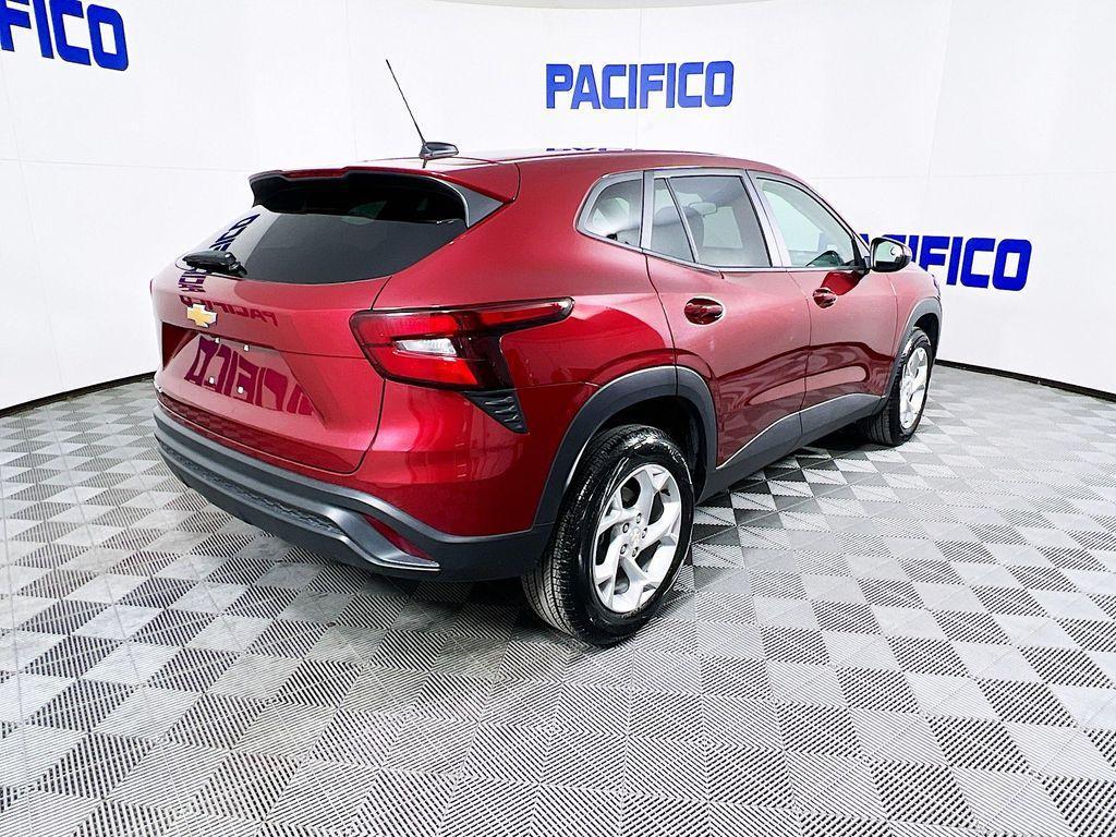 used 2024 Chevrolet Trax car, priced at $21,999