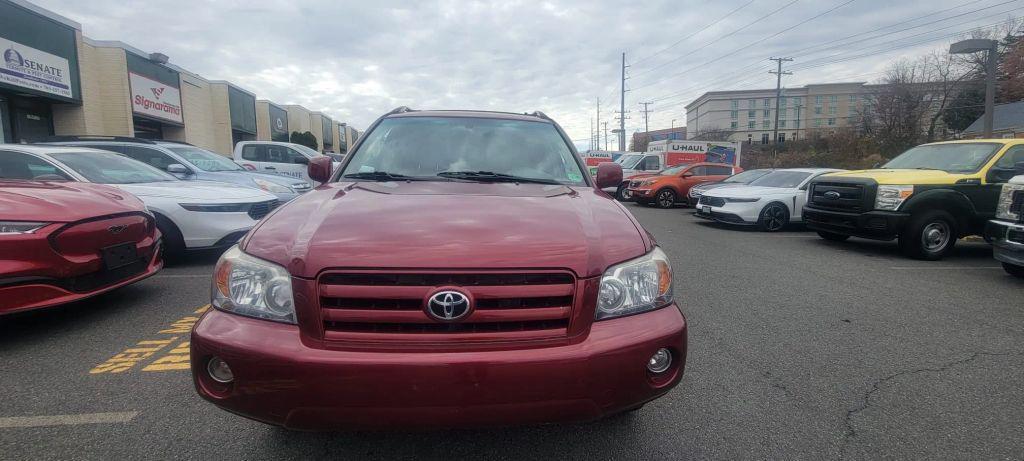 used 2007 Toyota Highlander car, priced at $7,800