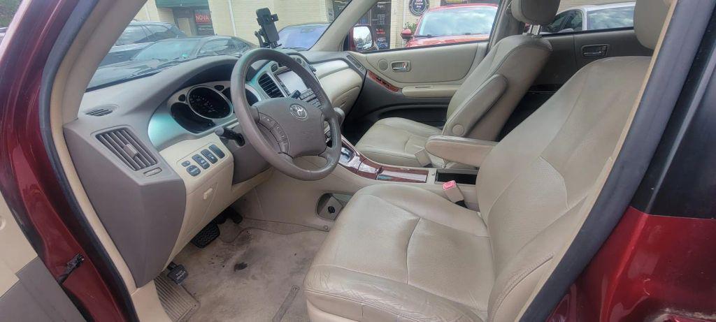 used 2007 Toyota Highlander car, priced at $7,800
