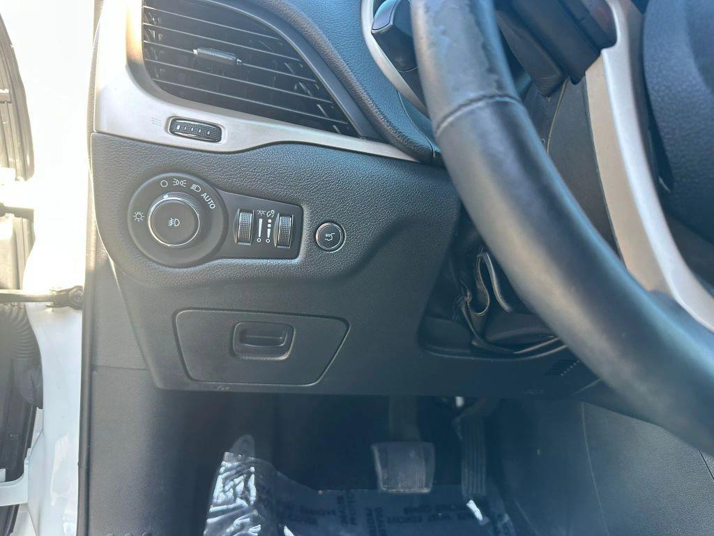 used 2015 Jeep Cherokee car, priced at $11,420