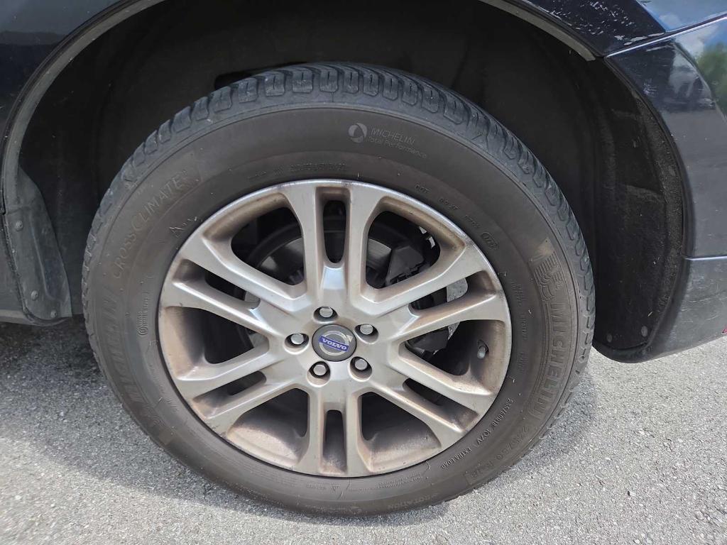 used 2015 Volvo XC60 car, priced at $6,999