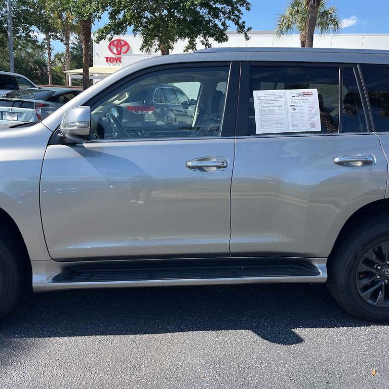 used 2022 Lexus GX 460 car, priced at $53,995