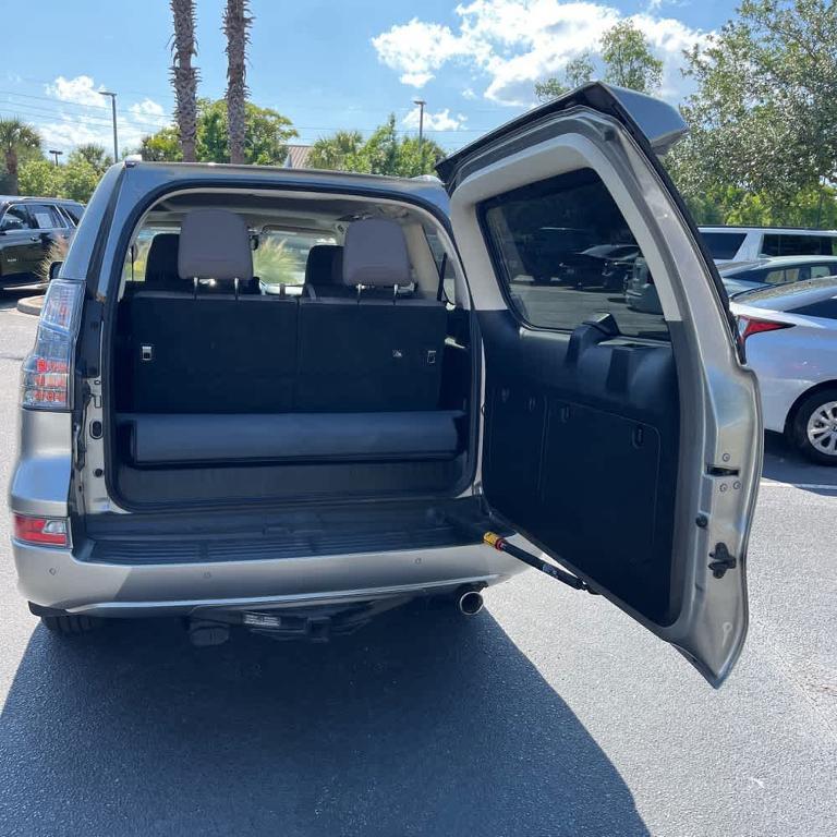 used 2022 Lexus GX 460 car, priced at $53,995