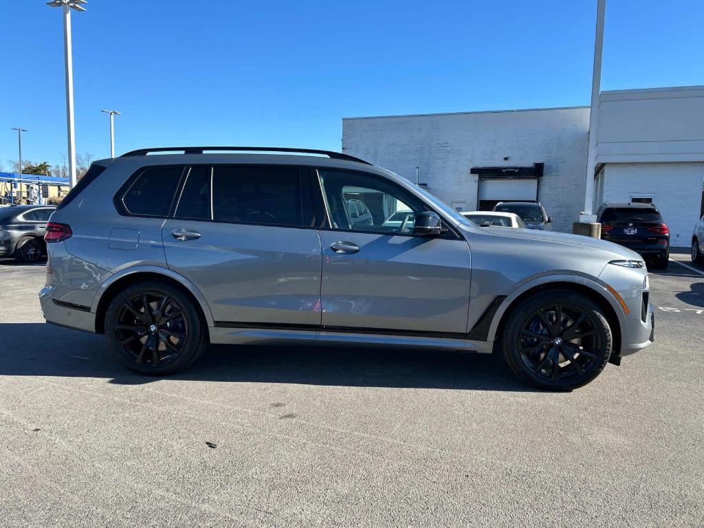 new 2025 BMW X7 car, priced at $119,040