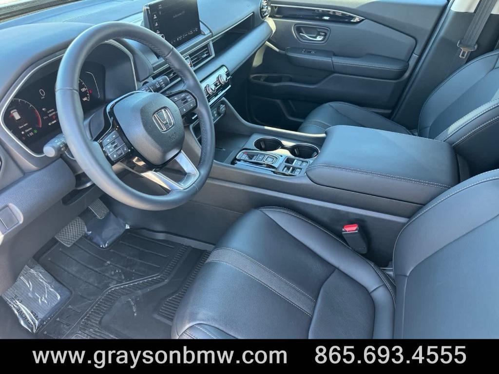used 2025 Honda Pilot car, priced at $42,995