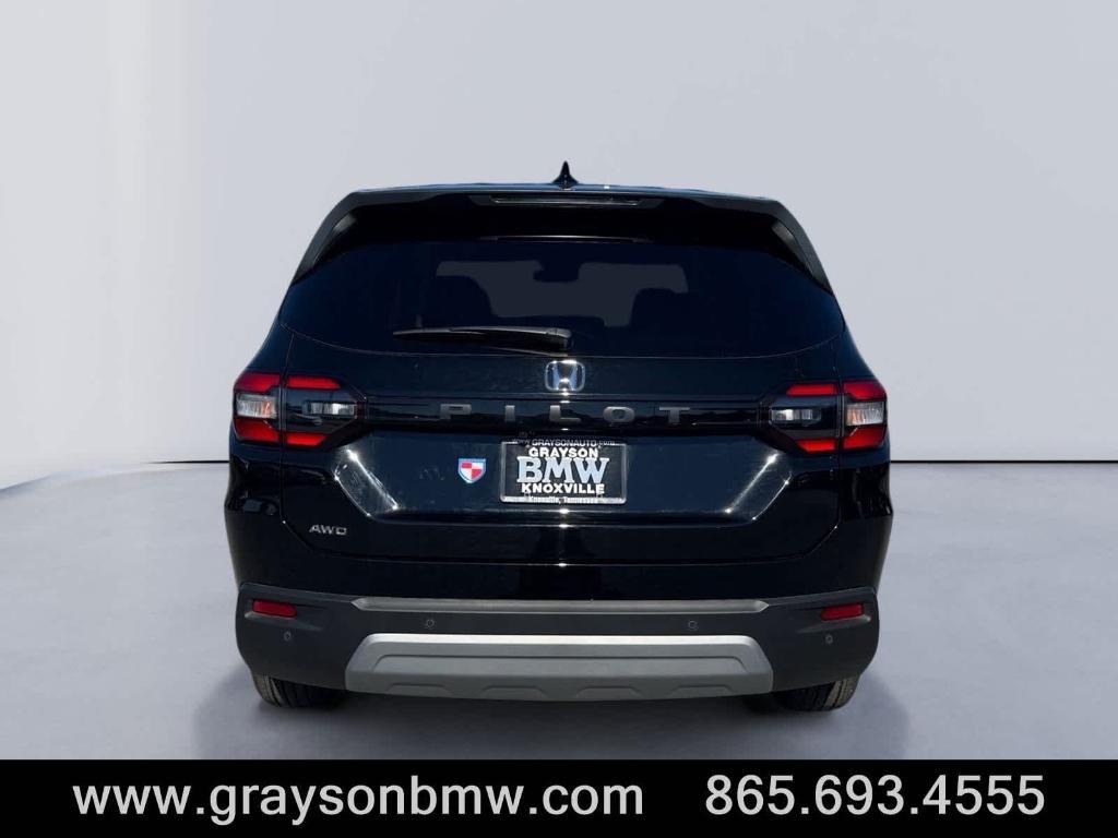 used 2025 Honda Pilot car, priced at $42,995