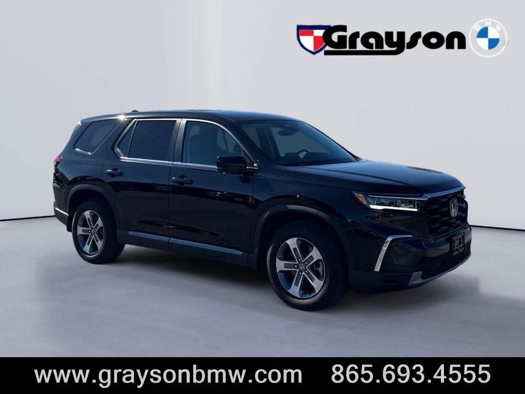 used 2025 Honda Pilot car, priced at $42,995
