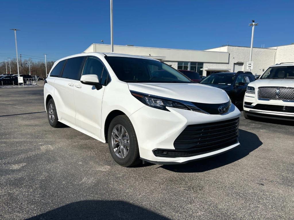 used 2023 Toyota Sienna car, priced at $39,995