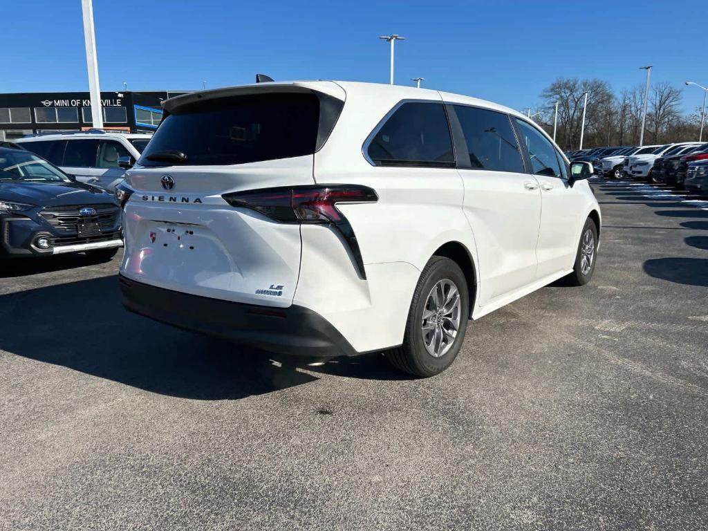 used 2023 Toyota Sienna car, priced at $39,995