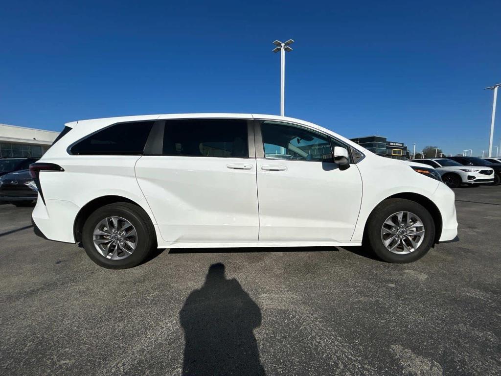 used 2023 Toyota Sienna car, priced at $39,995