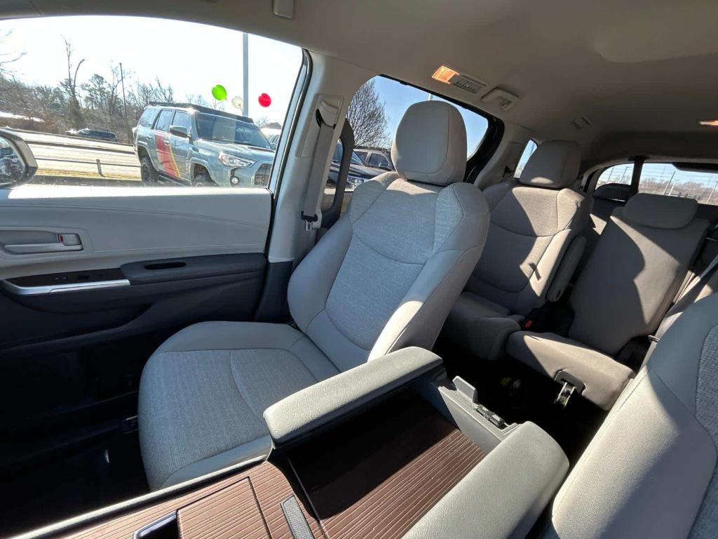 used 2023 Toyota Sienna car, priced at $39,995