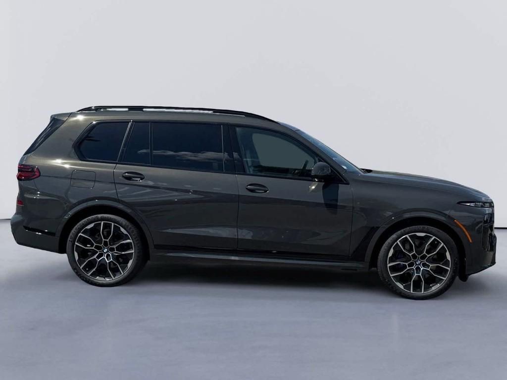 new 2026 BMW X7 car, priced at $103,105