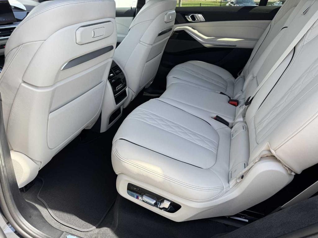 new 2026 BMW X7 car, priced at $103,105