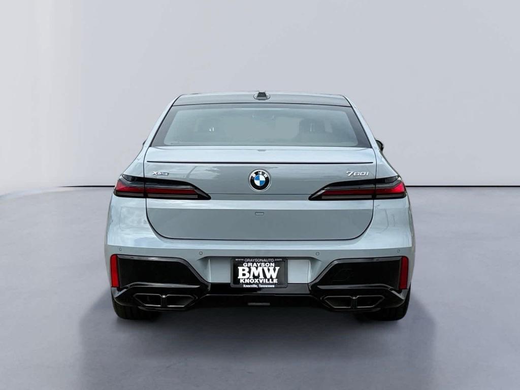 new 2025 BMW 760 car, priced at $129,400
