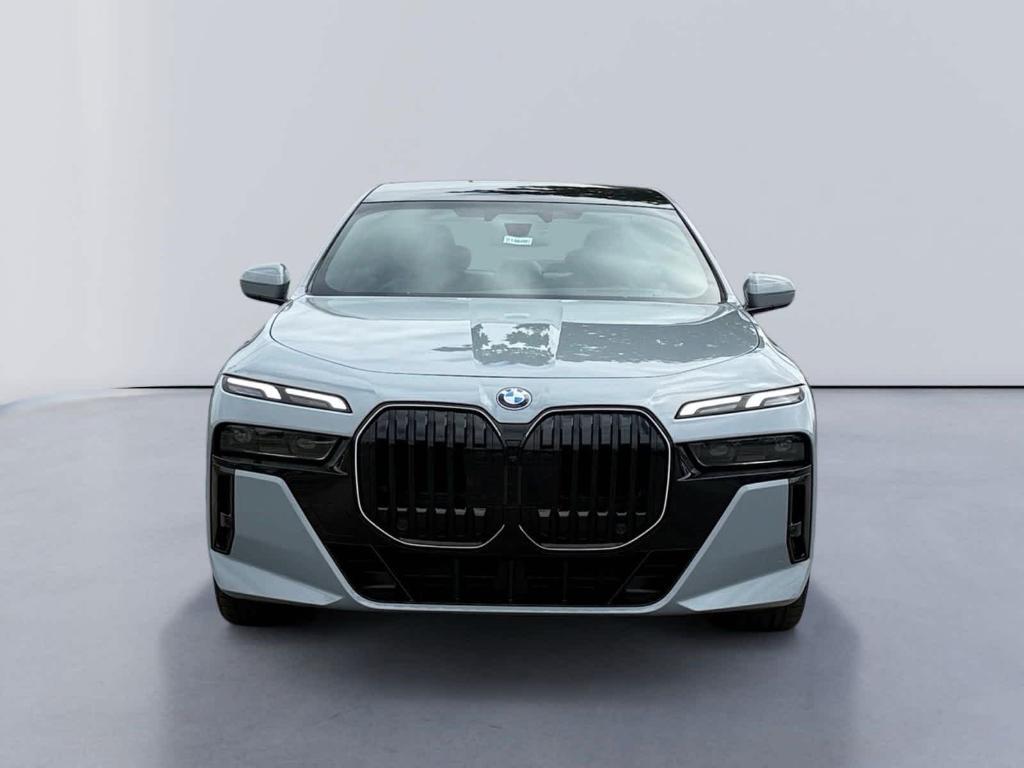 new 2025 BMW 760 car, priced at $129,400