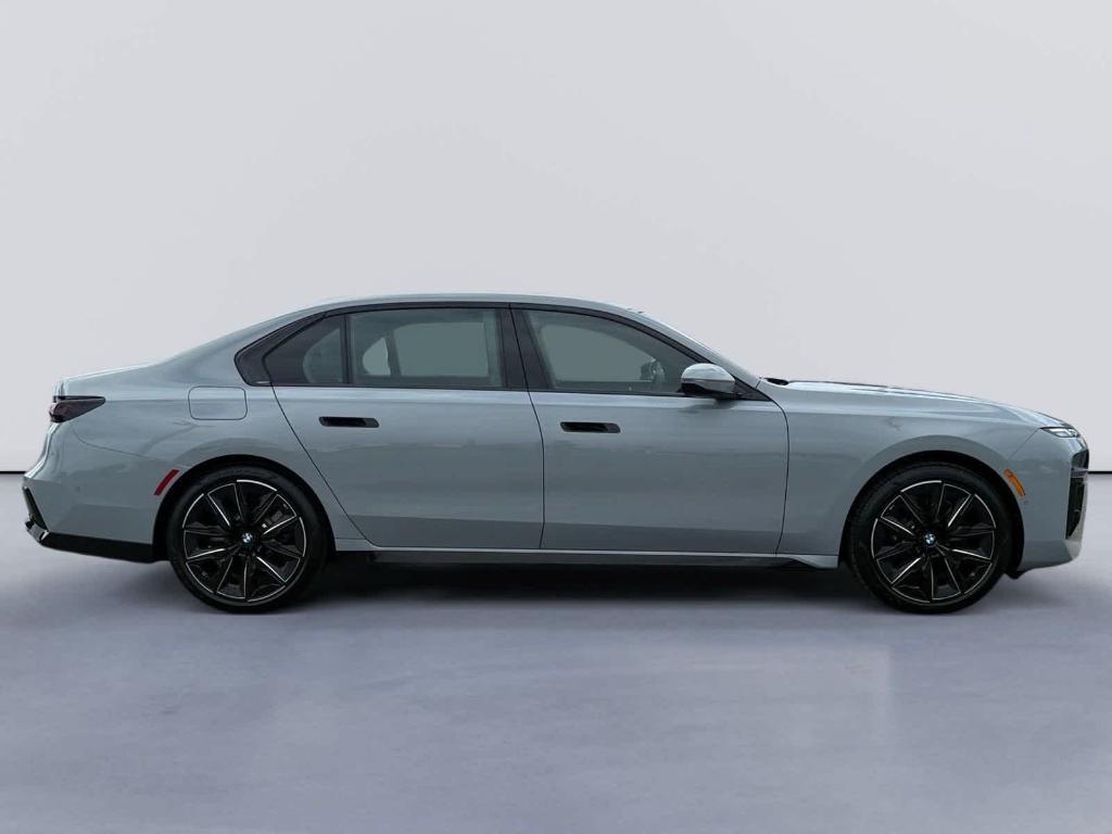 new 2025 BMW 760 car, priced at $129,400