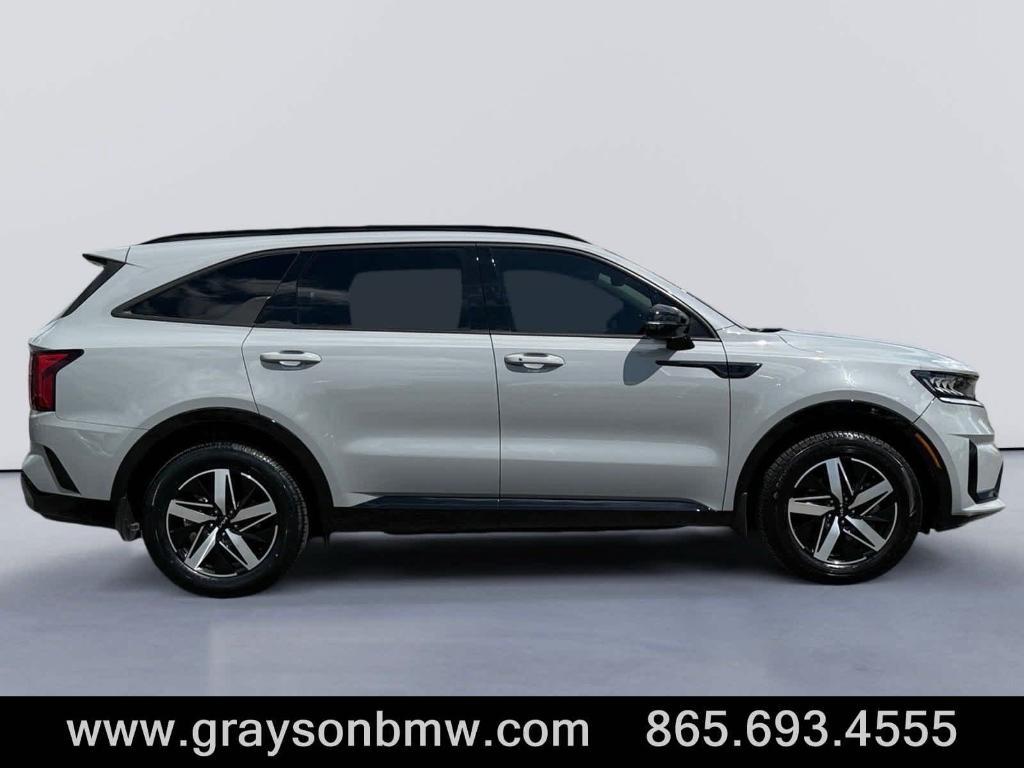 used 2023 Kia Sorento car, priced at $28,995