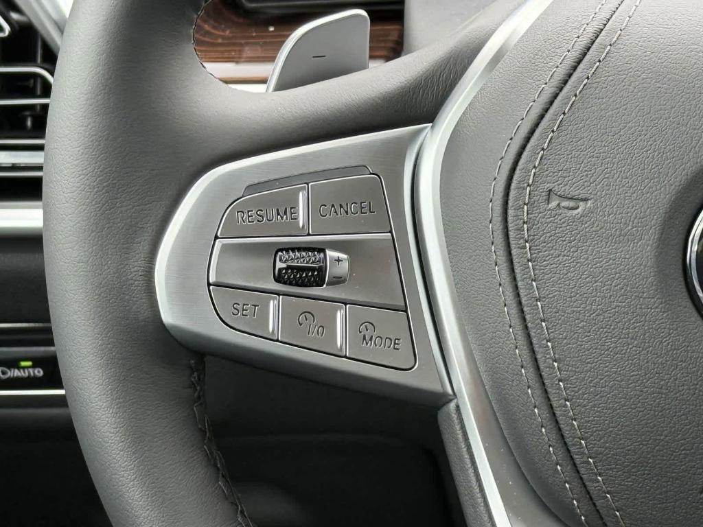 new 2025 BMW X7 car, priced at $93,100