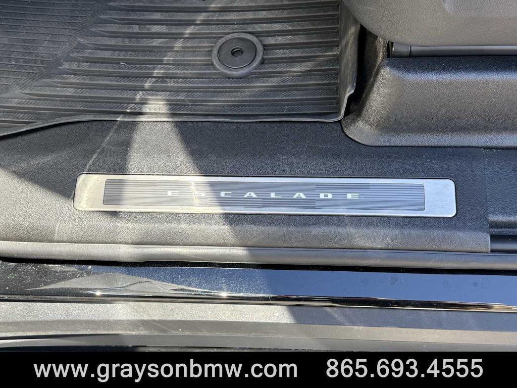 used 2024 Cadillac Escalade ESV car, priced at $91,295
