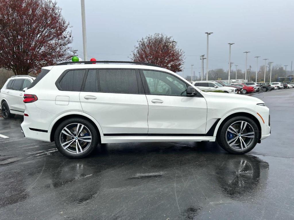 new 2025 BMW X7 car, priced at $118,325