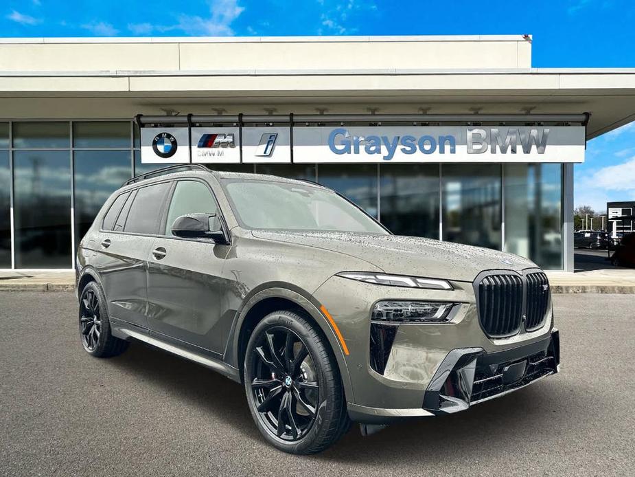 new 2025 BMW X7 car, priced at $117,555