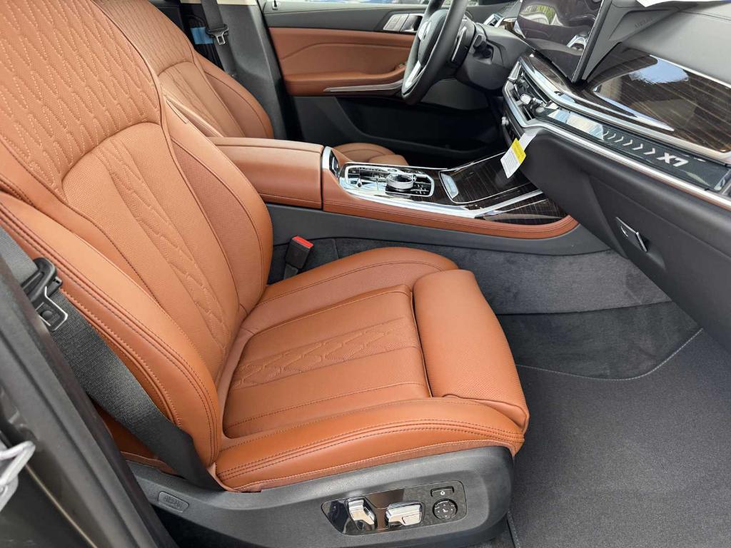 new 2026 BMW X7 car, priced at $95,305