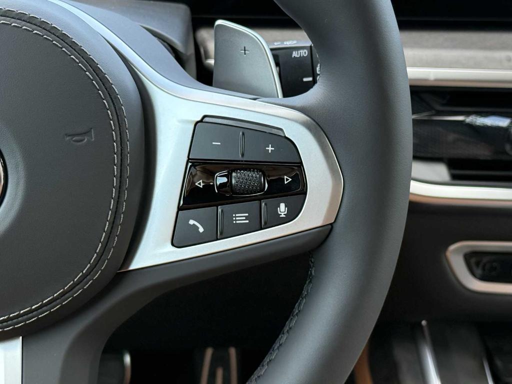 new 2026 BMW X7 car, priced at $101,255