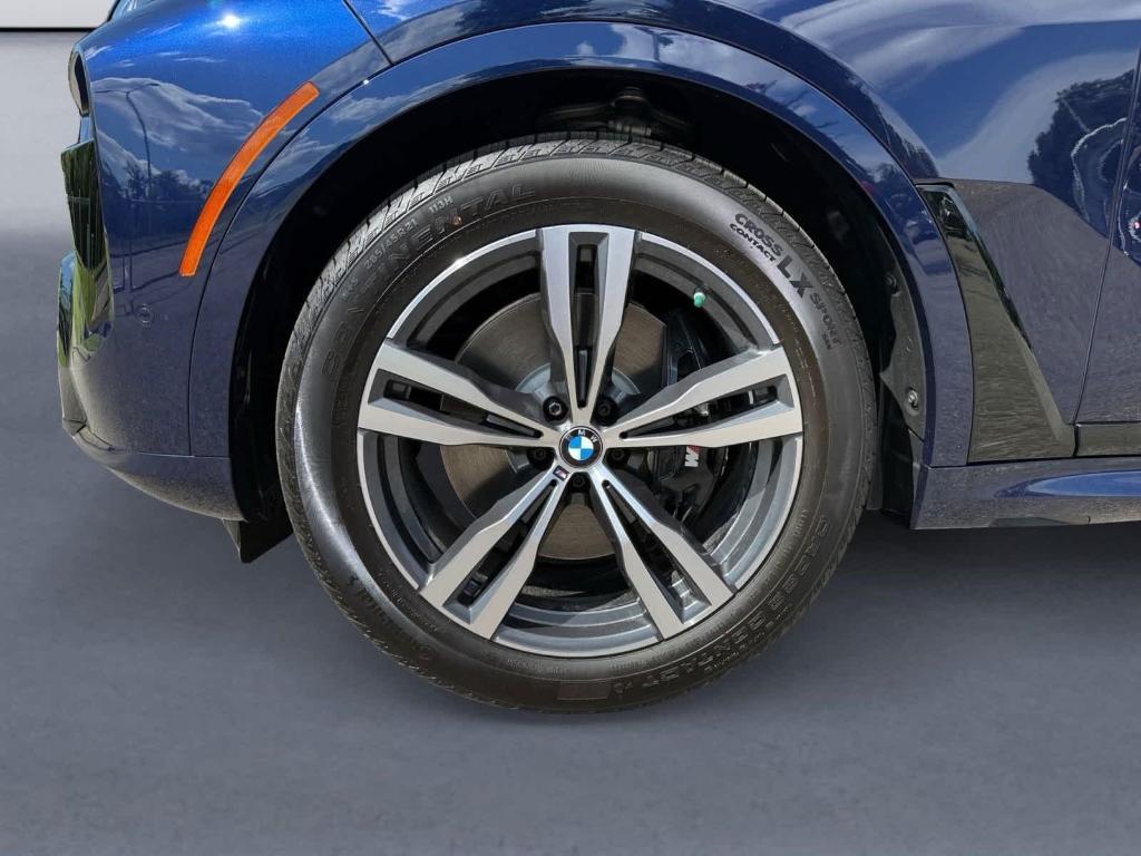 new 2026 BMW X7 car, priced at $101,255