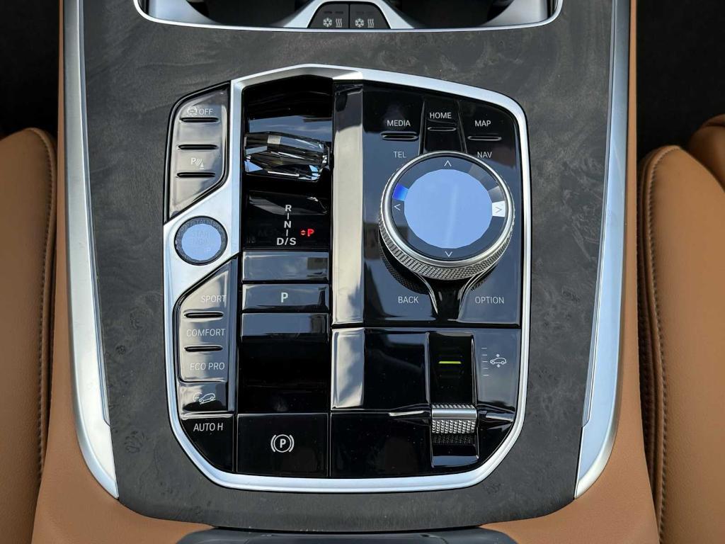 new 2026 BMW X7 car, priced at $101,255