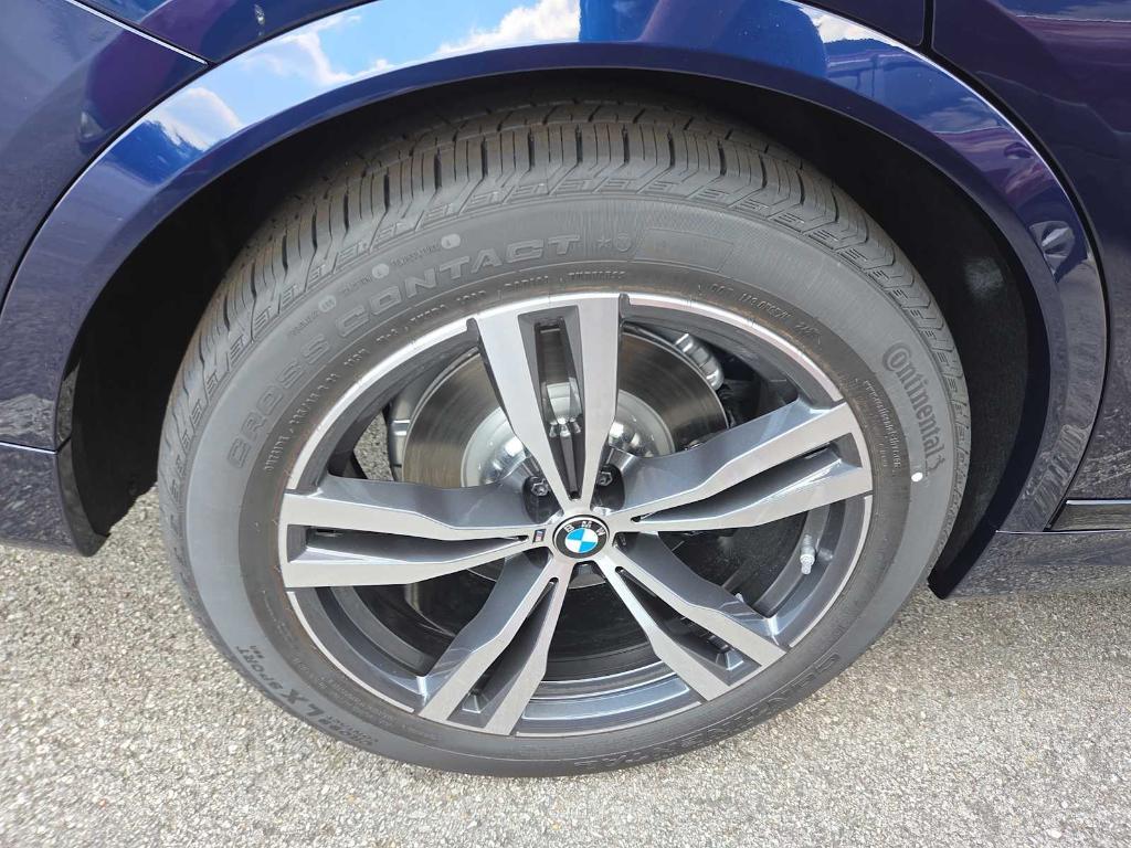 new 2026 BMW X7 car, priced at $101,255