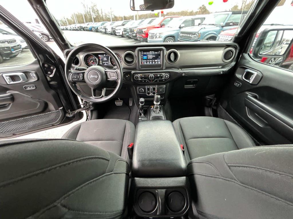 used 2021 Jeep Gladiator car, priced at $27,345