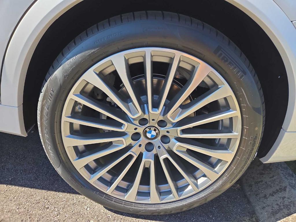 new 2026 BMW X7 car, priced at $98,735