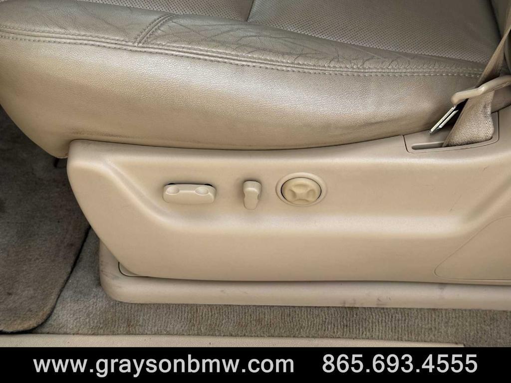 used 2012 Cadillac Escalade car, priced at $15,995