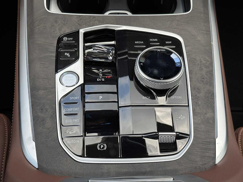 new 2026 BMW X7 car, priced at $96,505