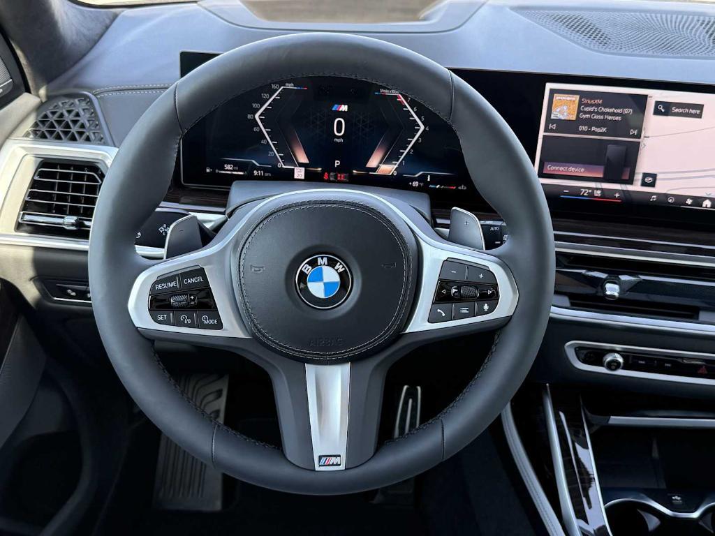 new 2025 BMW X7 car