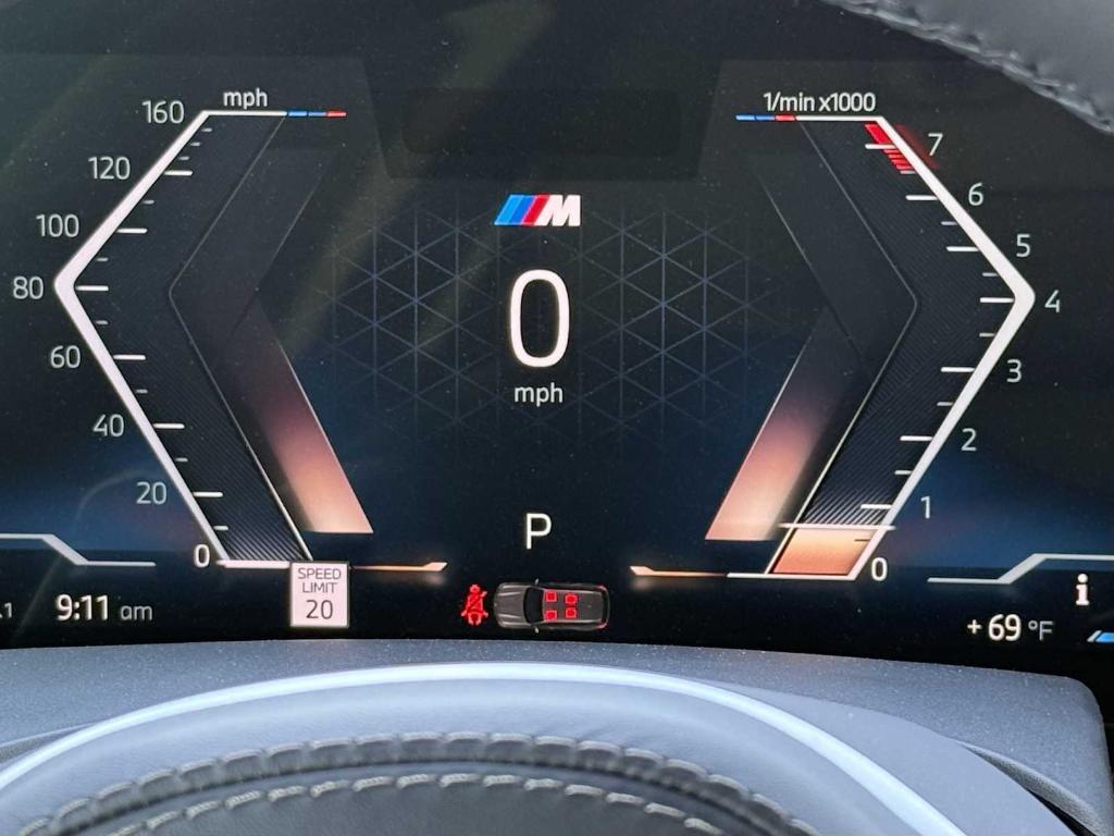 new 2025 BMW X7 car