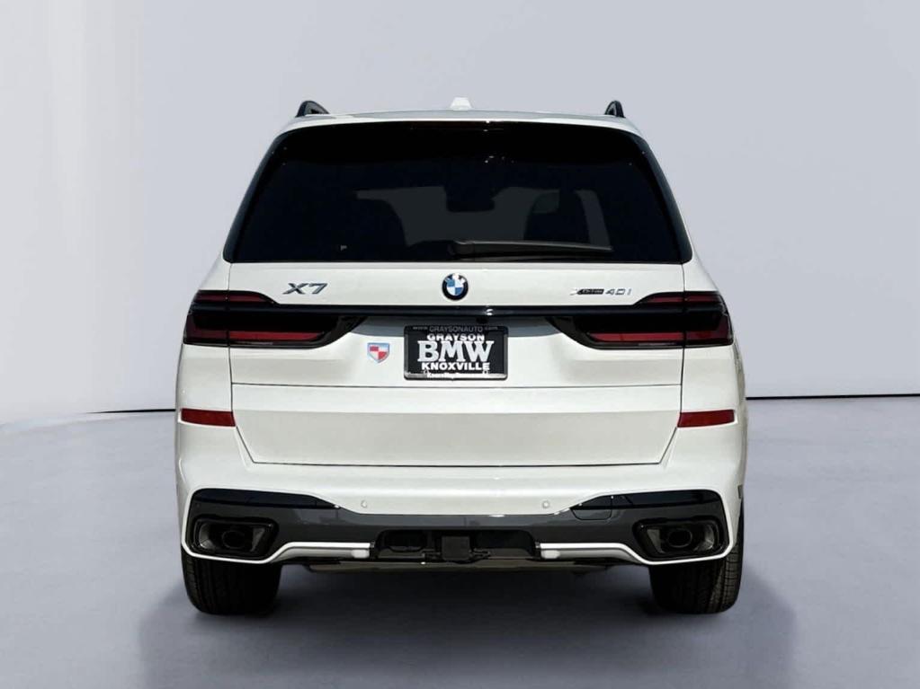 new 2025 BMW X7 car