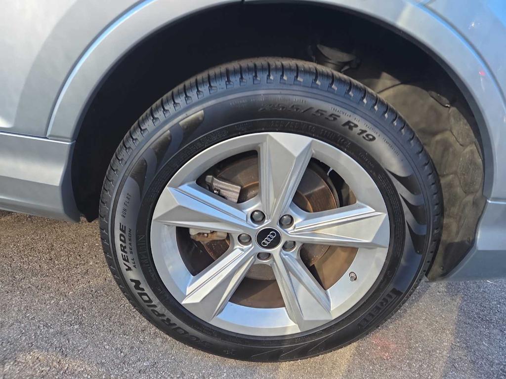 used 2024 Audi Q7 car, priced at $44,457