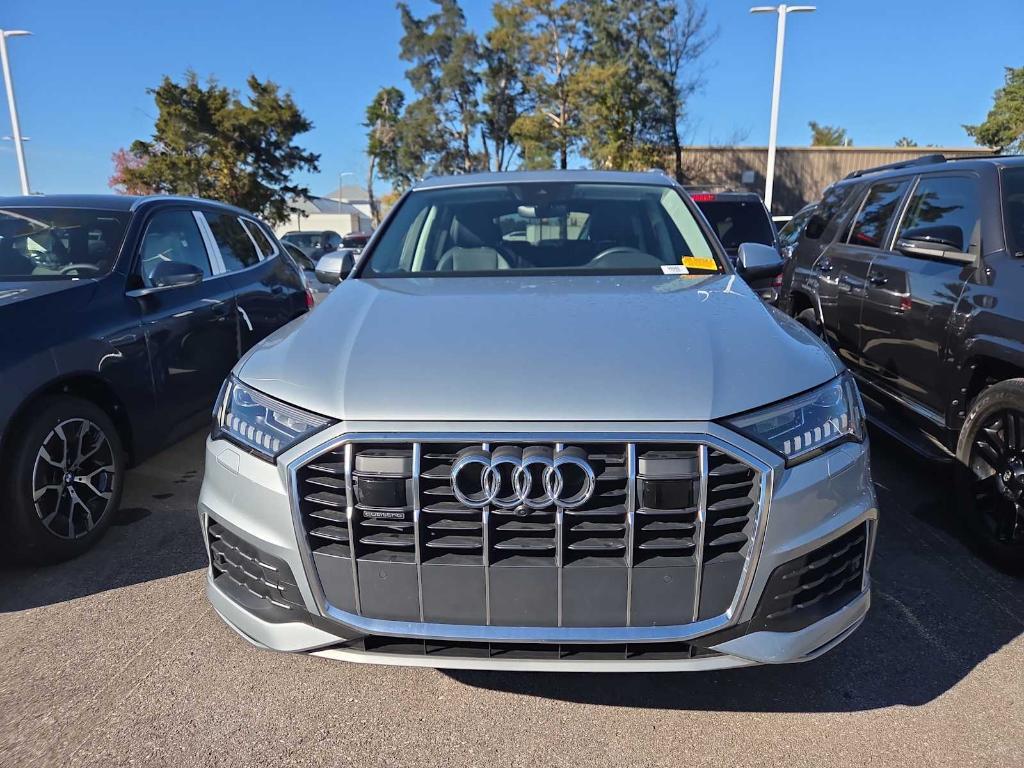 used 2024 Audi Q7 car, priced at $44,457