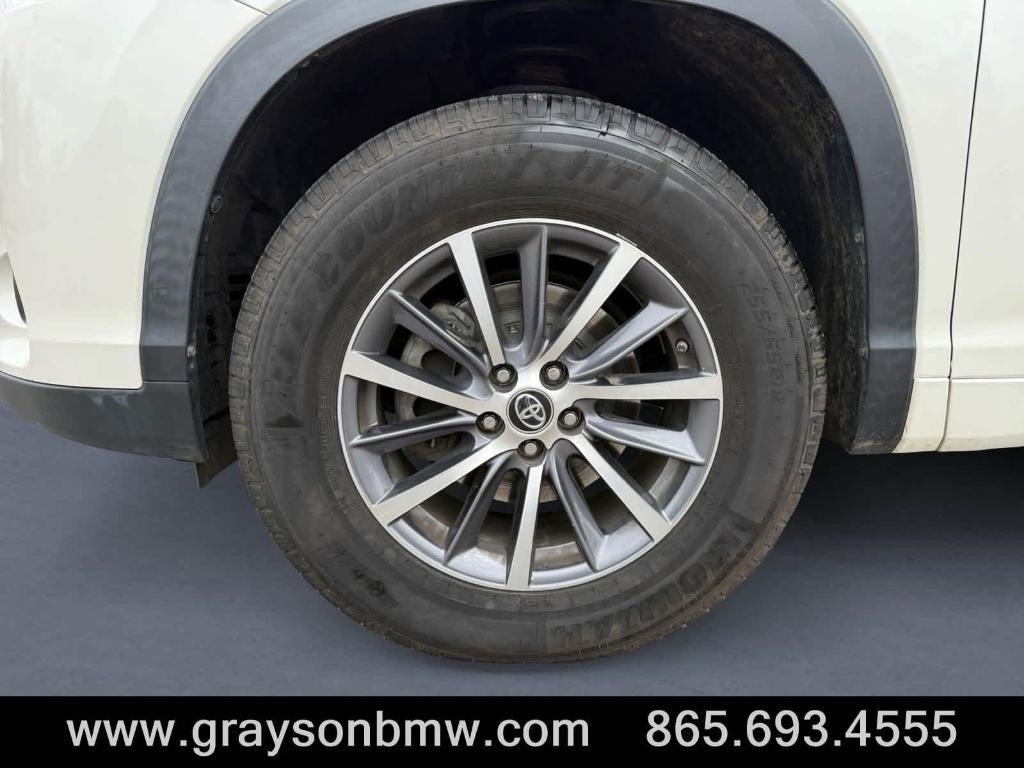 used 2017 Toyota Highlander car, priced at $24,995