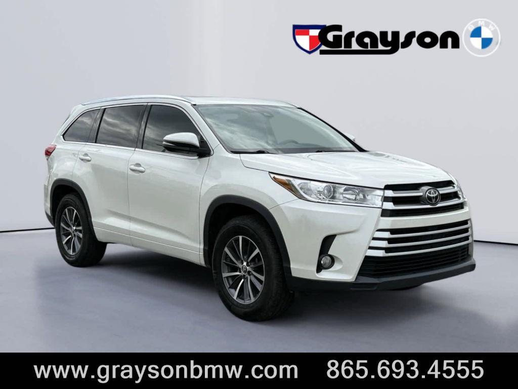 used 2017 Toyota Highlander car, priced at $24,995