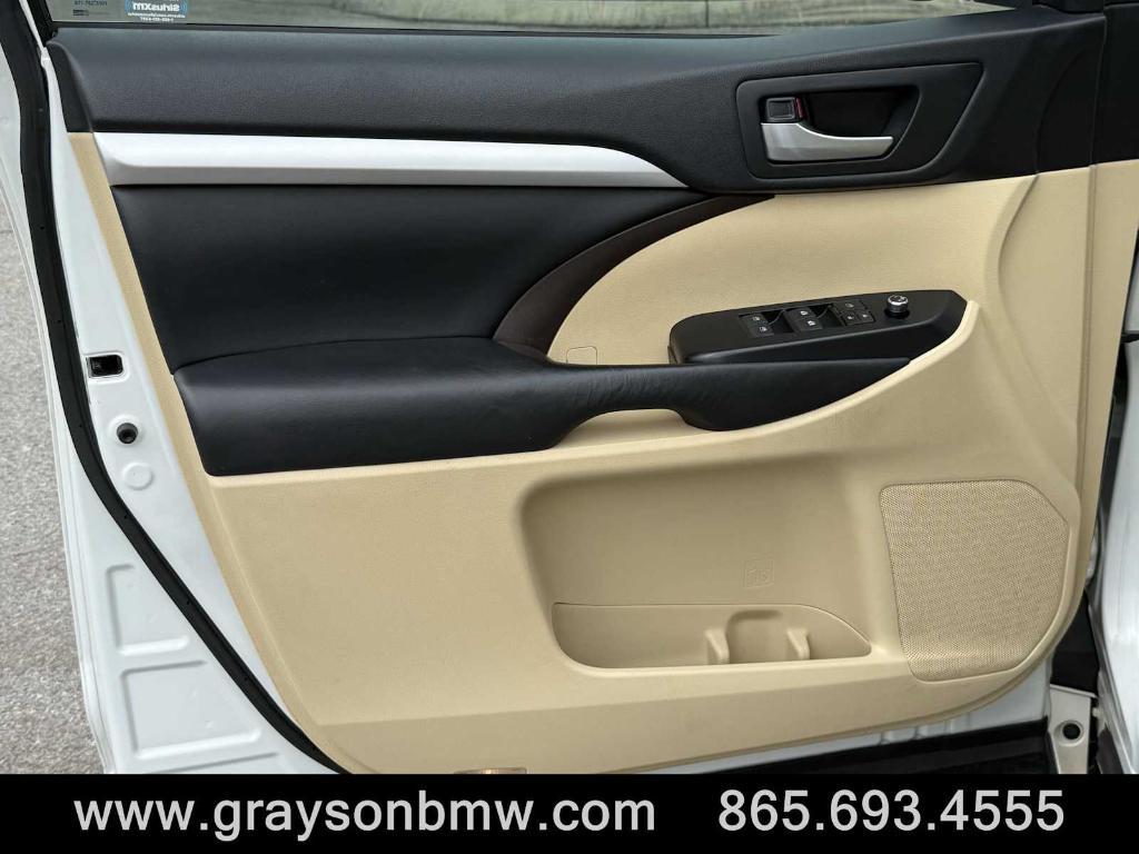 used 2017 Toyota Highlander car, priced at $24,995