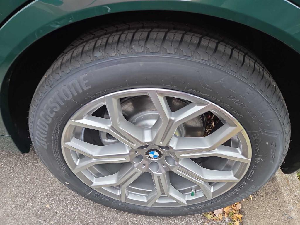 new 2026 BMW X7 car, priced at $102,325