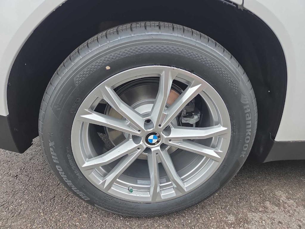 new 2025 BMW X3 car, priced at $56,425