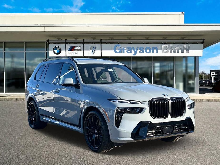 new 2025 BMW X7 car, priced at $97,840