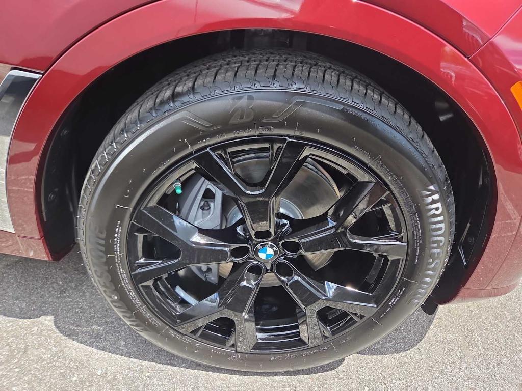 new 2026 BMW X7 car, priced at $92,955