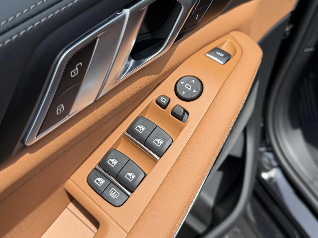 new 2026 BMW X7 car, priced at $96,035